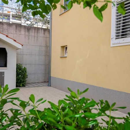 With Big And Free Private Parking Makarska