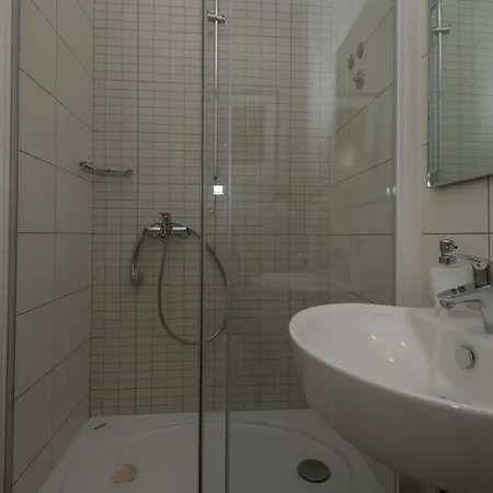 Apartment With Big And Free Private Parking