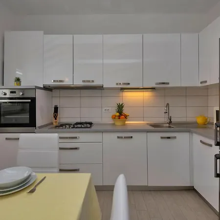 Apartment With Big And Free Private Parking *